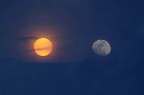 日月同輝照片 数字能量